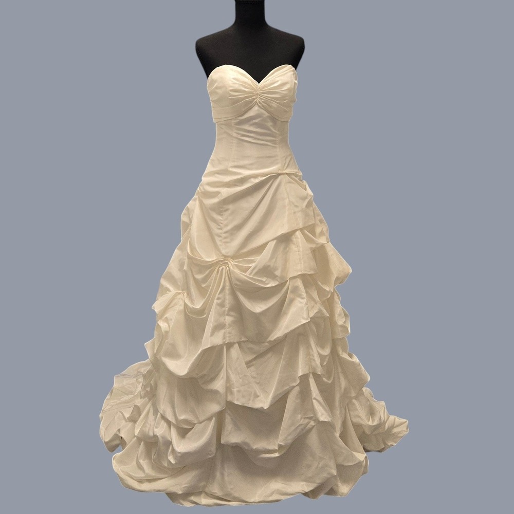 Cosmobella Strapless Sweetheart Pick-Up Ruffle Wedding Dress Ivory Size 8